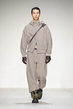 エンポリオ アルマーニ 2023年秋冬メンズコレクション - 上空からの探求、飛行士の冒険心｜写真13