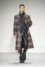 エンポリオ アルマーニ 2023年秋冬メンズコレクション - 上空からの探求、飛行士の冒険心｜写真26