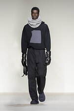 エンポリオ アルマーニ 2023年秋冬メンズコレクション - 上空からの探求、飛行士の冒険心｜写真32