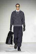 エンポリオ アルマーニ 2023年秋冬メンズコレクション - 上空からの探求、飛行士の冒険心｜写真34