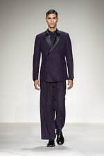 エンポリオ アルマーニ 2023年秋冬メンズコレクション - 上空からの探求、飛行士の冒険心｜写真84