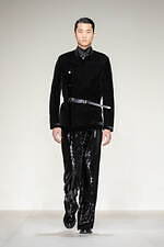 エンポリオ アルマーニ 2023年秋冬メンズコレクション - 上空からの探求、飛行士の冒険心｜写真94