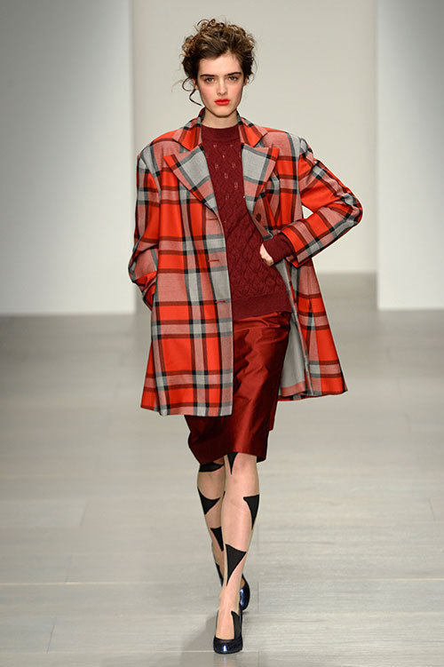 ヴィヴィアン・ウエストウッド レッドレーベル(Vivienne Westwood RED LABEL) 2014-15年秋冬ウィメンズコレクション  - 写真6