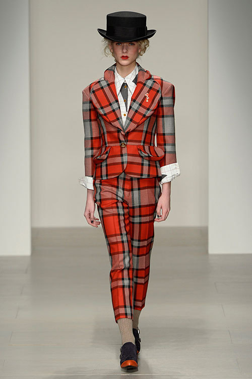 ヴィヴィアン・ウエストウッド レッドレーベル(Vivienne Westwood RED LABEL) 2014-15年秋冬ウィメンズコレクション  - 写真13