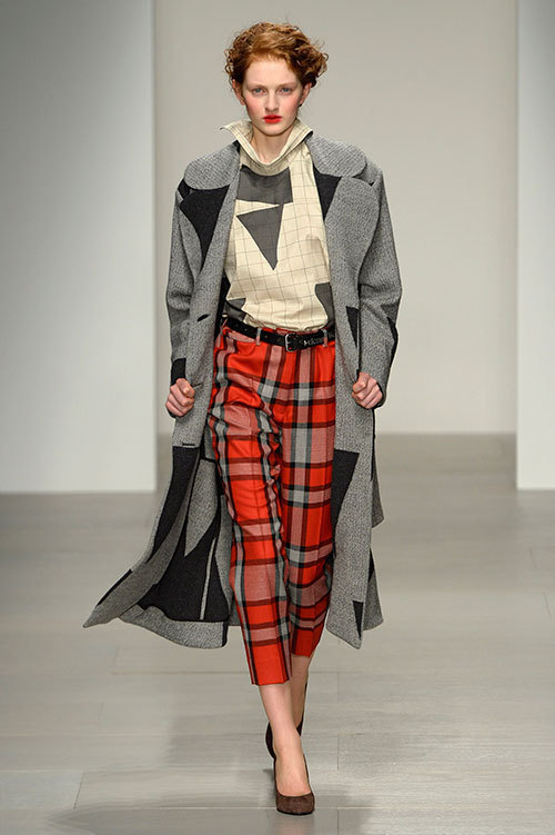 ヴィヴィアン・ウエストウッド レッドレーベル(Vivienne Westwood RED LABEL) 2014-15年秋冬ウィメンズコレクション  - 写真14