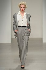 ヴィヴィアン・ウエストウッド レッドレーベル 2014-15年秋冬コレクション｜写真11