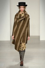 ヴィヴィアン・ウエストウッド レッドレーベル 2014-15年秋冬コレクション｜写真16