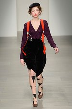 ヴィヴィアン・ウエストウッド レッドレーベル 2014-15年秋冬コレクション｜写真24