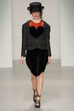 ヴィヴィアン・ウエストウッド レッドレーベル 2014-15年秋冬コレクション｜写真25