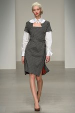 ヴィヴィアン・ウエストウッド レッドレーベル 2014-15年秋冬コレクション｜写真27