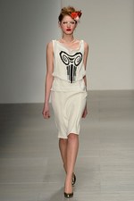 ヴィヴィアン・ウエストウッド レッドレーベル 2014-15年秋冬コレクション｜写真35