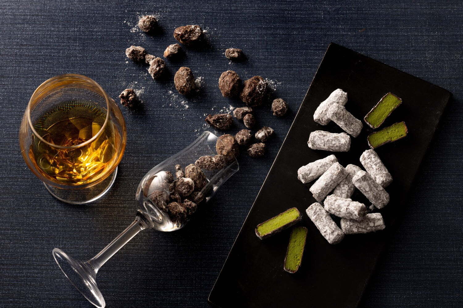 ザ・キャピトルホテル 東急23年バレンタインスイーツ、“リキュール漬け”マスカットレーズンチョコなど