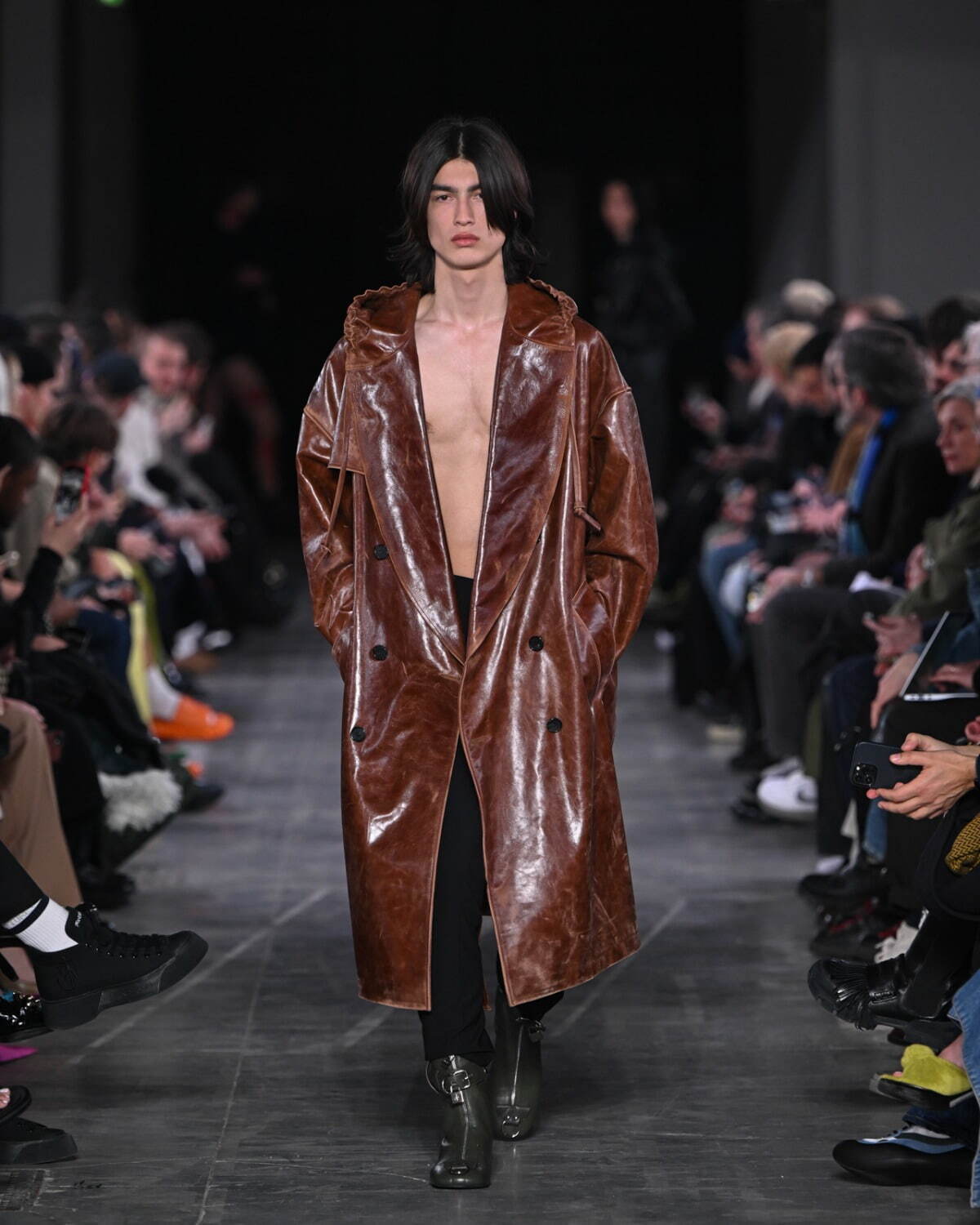 ジェイ ダブリュー アンダーソン(JW Anderson) 2023-24年秋冬
