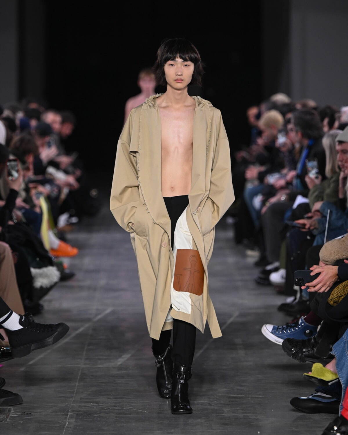 ジェイ ダブリュー アンダーソン(JW Anderson) 2023-24年秋冬