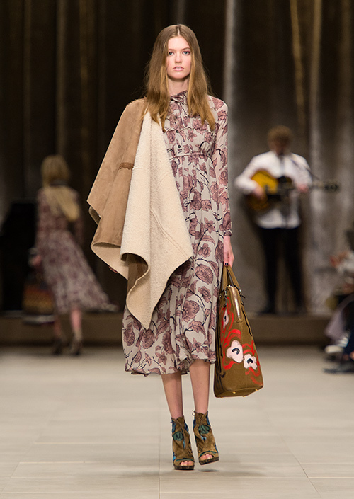 バーバリープローサム(Burberry Prorsum) 2014-15年秋冬ウィメンズコレクション  - 写真15