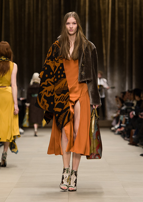 バーバリープローサム(Burberry Prorsum) 2014-15年秋冬ウィメンズコレクション  - 写真20