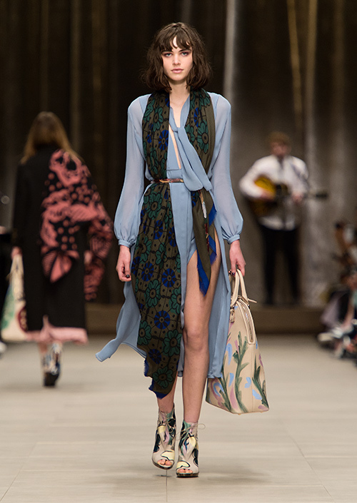 バーバリープローサム(Burberry Prorsum) 2014-15年秋冬ウィメンズコレクション  - 写真30