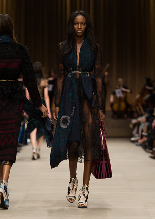 バーバリープローサム(Burberry Prorsum) 2014-15年秋冬ウィメンズコレクション  - 写真43