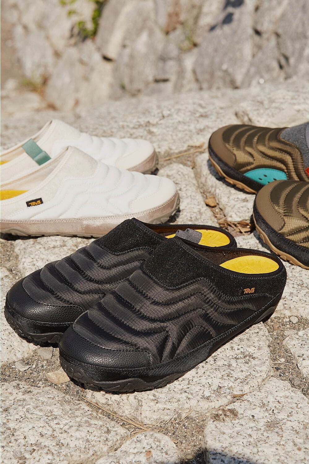 Teva“等高線”スリッポンシューズ新作、防水アッパー＆“超軽量”インソール搭載｜写真1