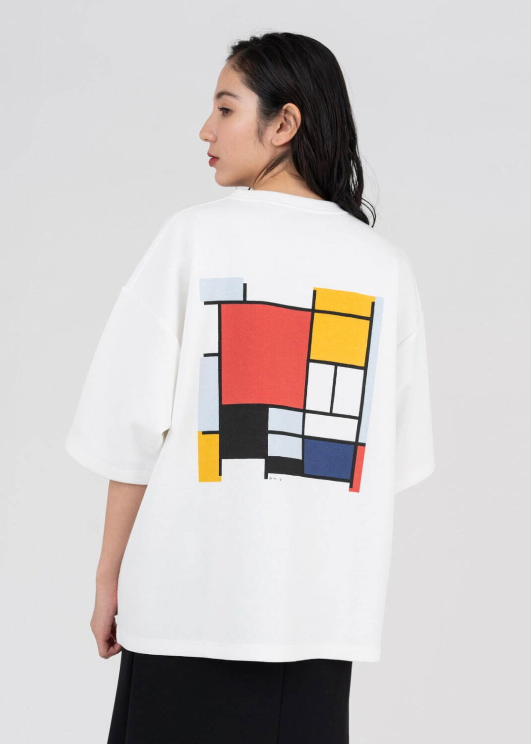 「《コンポジション 1921 A》シリーズ」5分袖Tシャツ 4,500円