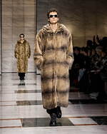 ジョルジオ アルマーニ 2023年秋冬メンズコレクション - 灰色に濡れる温かさ｜写真12