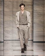 ジョルジオ アルマーニ 2023年秋冬メンズコレクション - 灰色に濡れる温かさ｜写真23