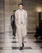 ジョルジオ アルマーニ 2023年秋冬メンズコレクション - 灰色に濡れる温かさ｜写真25