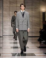 ジョルジオ アルマーニ 2023年秋冬メンズコレクション - 灰色に濡れる温かさ｜写真30