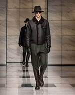 ジョルジオ アルマーニ 2023年秋冬メンズコレクション - 灰色に濡れる温かさ｜写真32