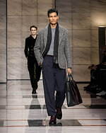 ジョルジオ アルマーニ 2023年秋冬メンズコレクション - 灰色に濡れる温かさ｜写真36