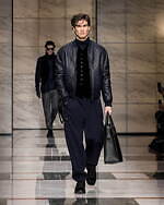 ジョルジオ アルマーニ 2023年秋冬メンズコレクション - 灰色に濡れる温かさ｜写真43