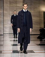 ジョルジオ アルマーニ 2023年秋冬メンズコレクション - 灰色に濡れる温かさ｜写真49