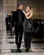 ジョルジオ アルマーニ 2023年秋冬メンズコレクション - 灰色に濡れる温かさ｜写真78