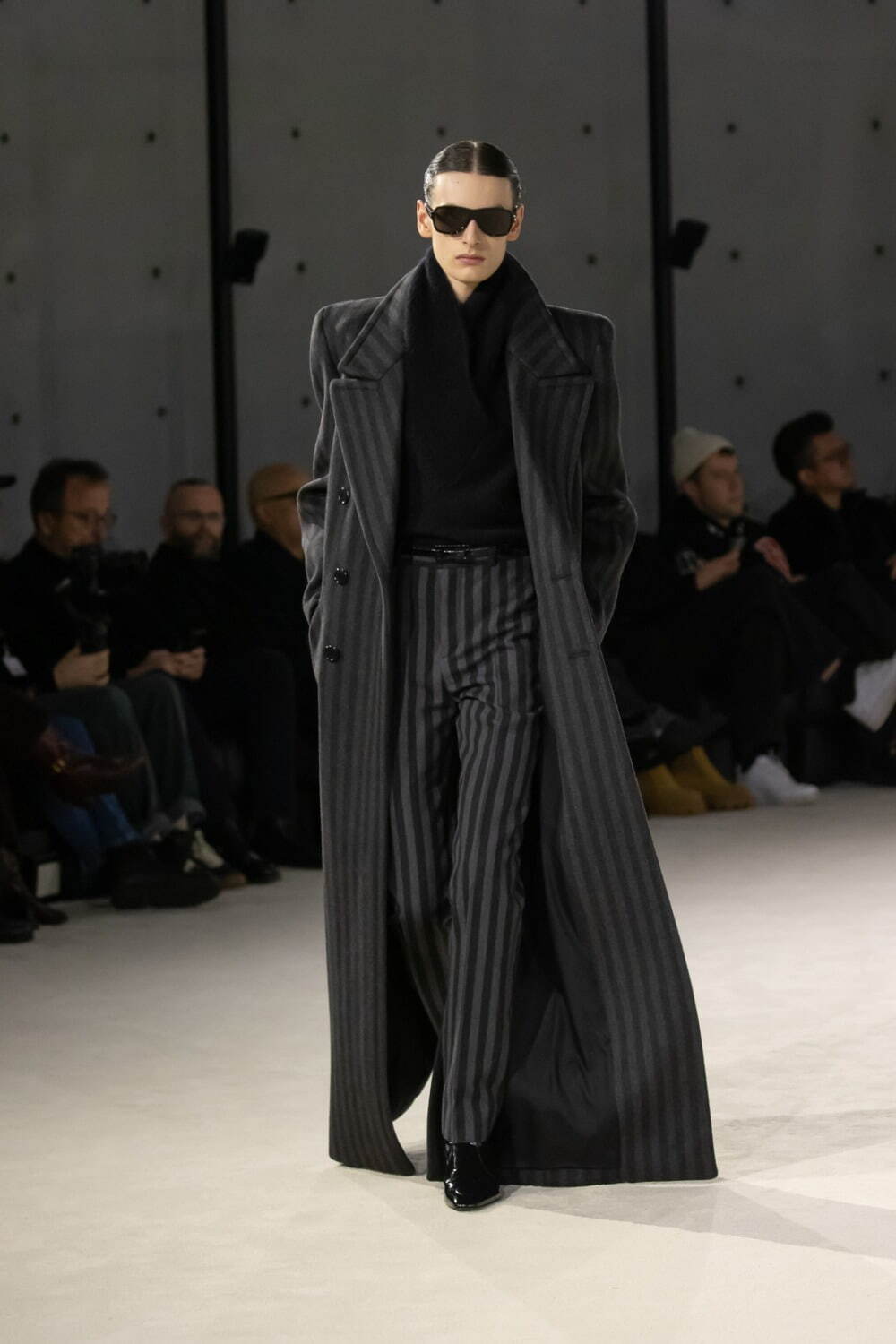 Saint Laurent《ロングコート》シルクタフタ ブラック DHL 直営