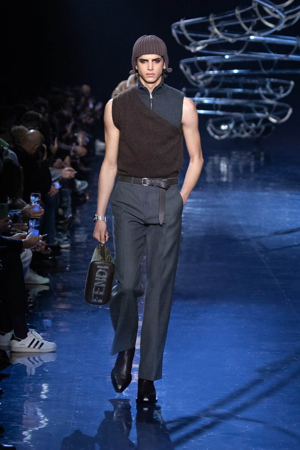 フェンディ(FENDI) 2023-24年秋冬メンズコレクション - ファッションプレス