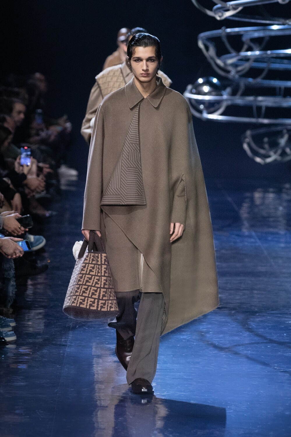 フェンディ(FENDI) 2023-24年秋冬メンズコレクション  - 写真29