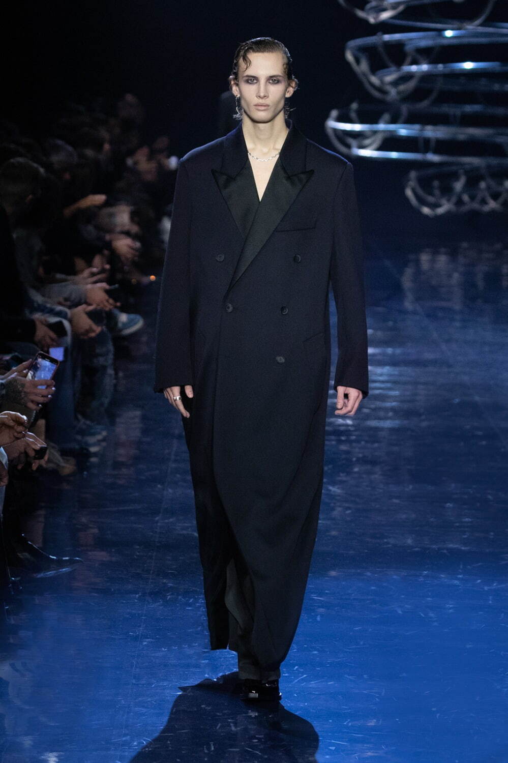 フェンディ(FENDI) 2023-24年秋冬メンズコレクション - ファッションプレス