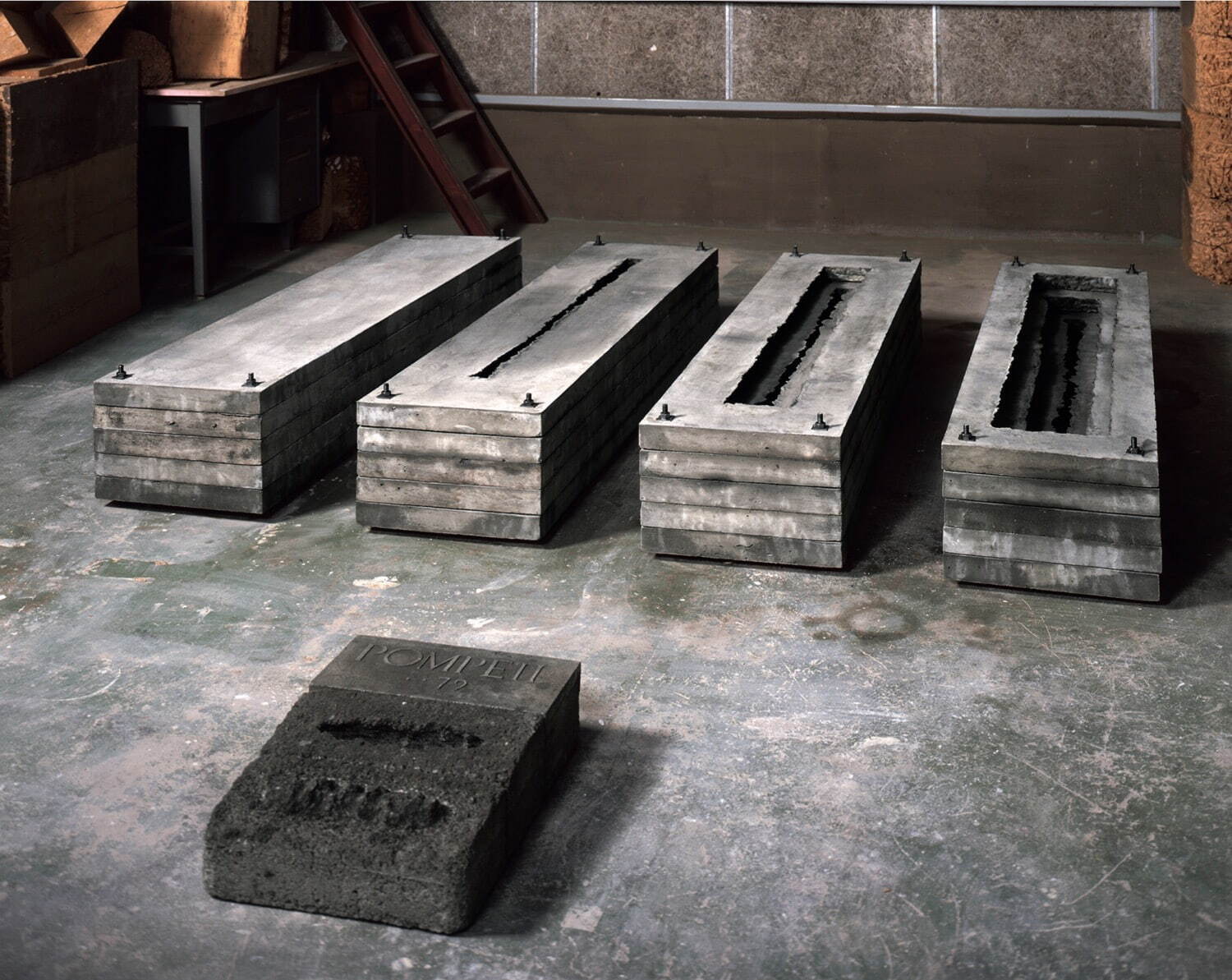 戸谷成雄 《POMPEII..79 Part1》 1974/1987年
撮影:山本糾 ©Shigeo Toya Courtesy of ShugoArts