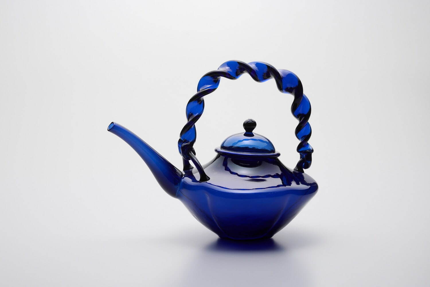 《藍色ちろり》 日本 18世紀 サントリー美術館
［全期間展示］