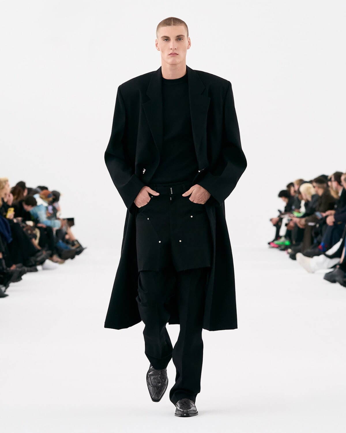 ジバンシィ(Givenchy) 2023-24年秋冬メンズコレクション
