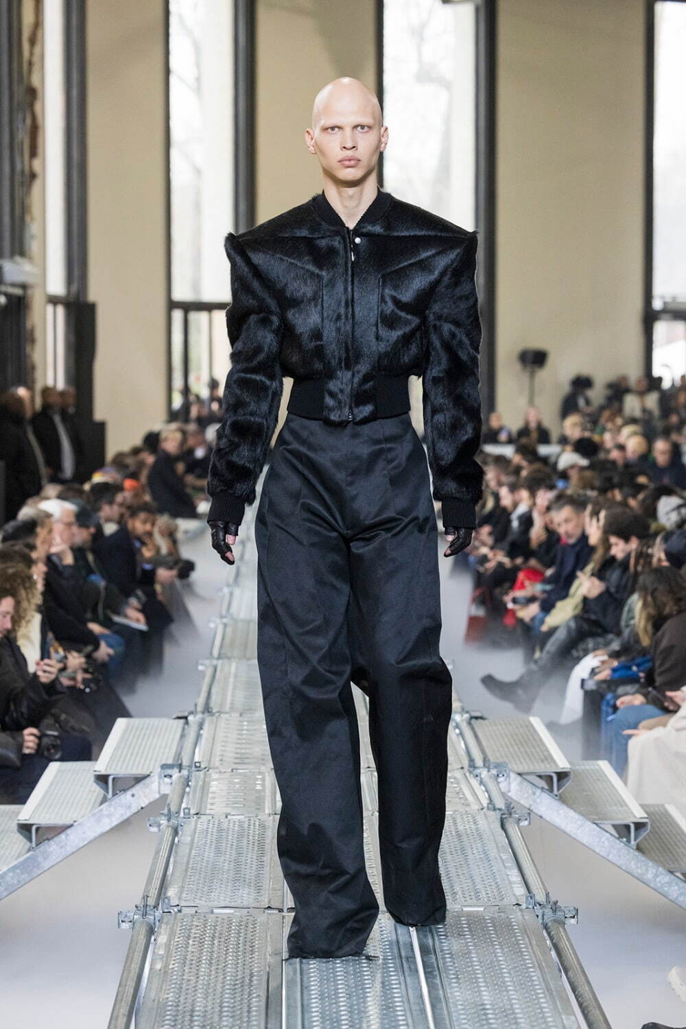 リック・オウエンス(Rick Owens) 2023-24年秋冬メンズコレクション  - 写真50