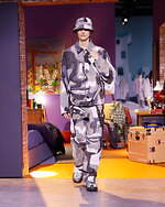 ルイ・ヴィトン 2023年秋冬メンズコレクション - 子供時代から続く、永遠の記憶｜写真24