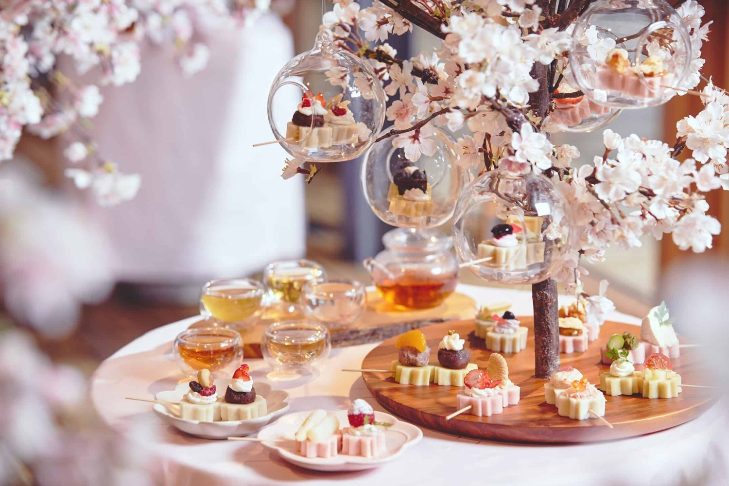 星野リゾート トマム「お花見団子アフタヌーンティー」