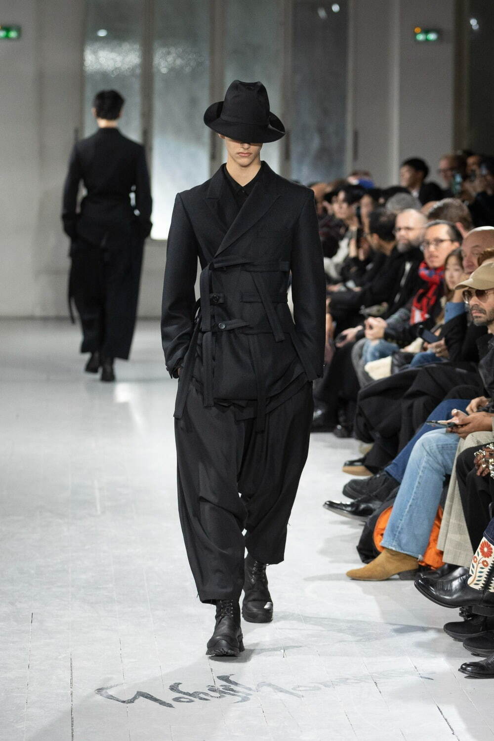 ヨウジヤマモト(Yohji Yamamoto) 2023-24年秋冬メンズコレクション