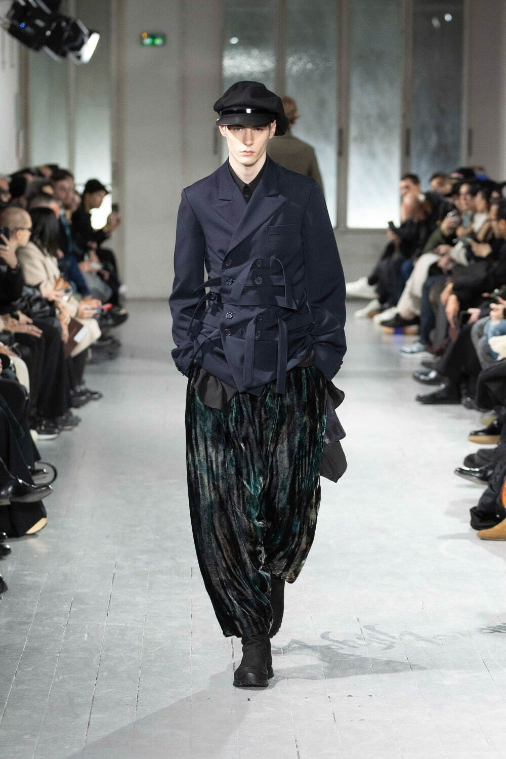 ヨウジヤマモト(Yohji Yamamoto) 2023-24年秋冬メンズコレクション  - 写真22