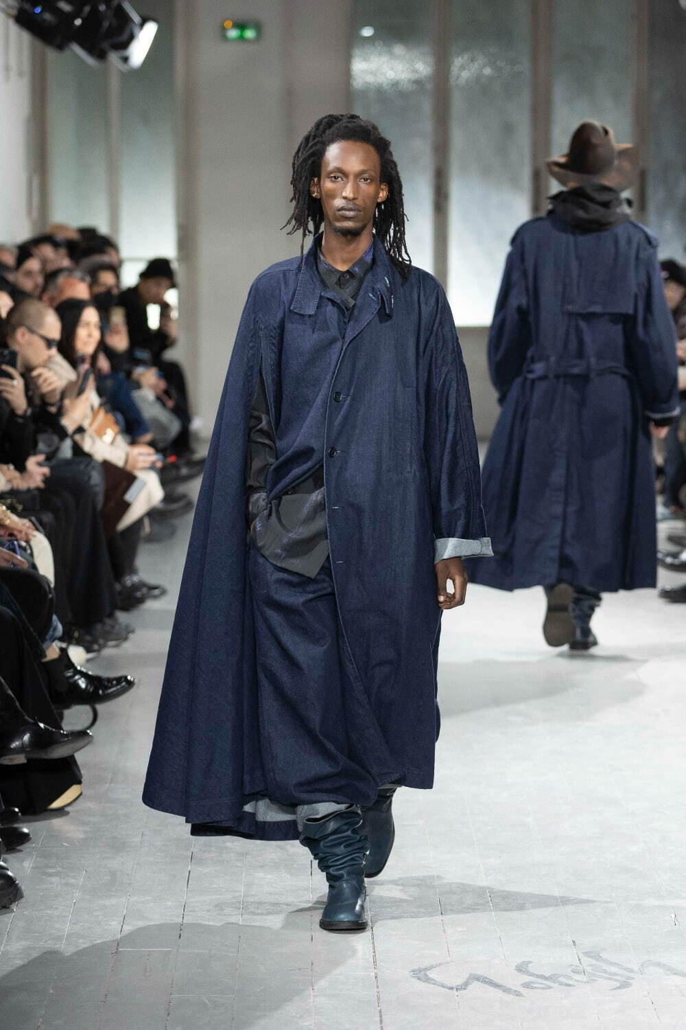 ヨウジヤマモト(Yohji Yamamoto) 2023-24年秋冬メンズコレクション  - 写真24