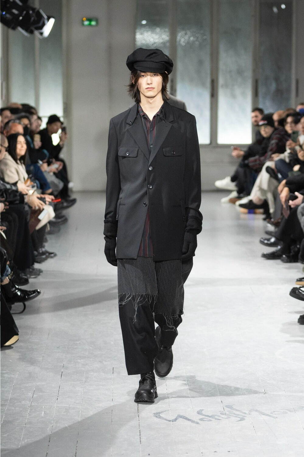 ヨウジヤマモト(Yohji Yamamoto) 2023-24年秋冬メンズコレクション  - 写真28