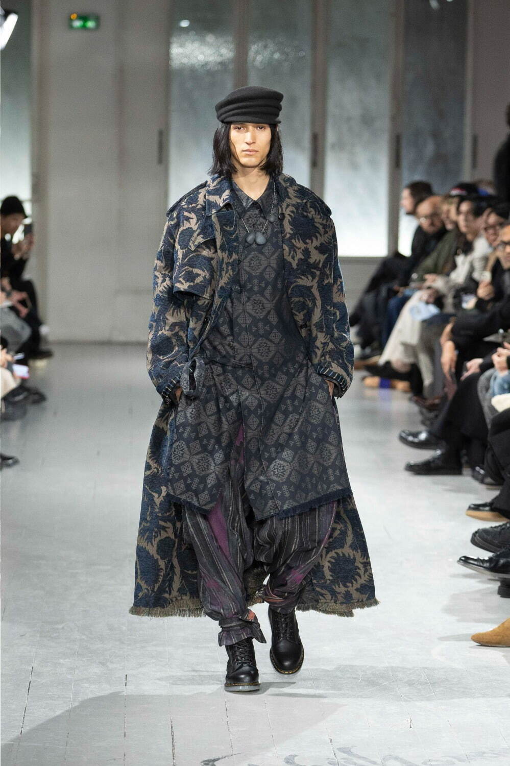 ヨウジヤマモト(Yohji Yamamoto) 2023-24年秋冬メンズコレクション  - 写真4