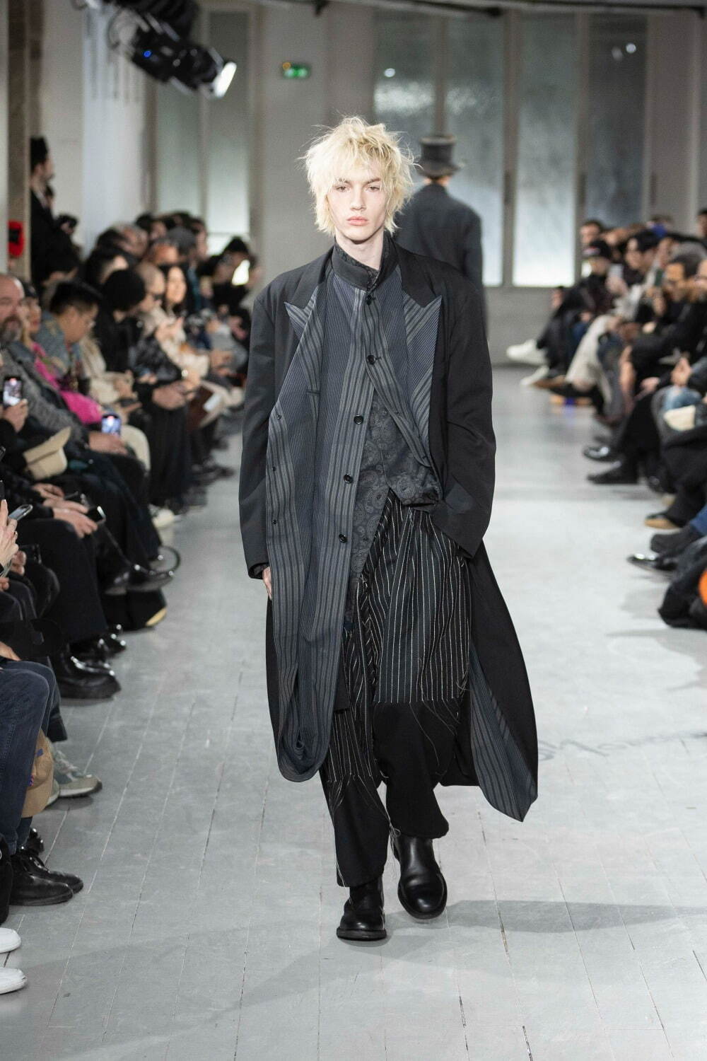 ヨウジヤマモト(Yohji Yamamoto) 2023-24年秋冬メンズコレクション  - 写真9