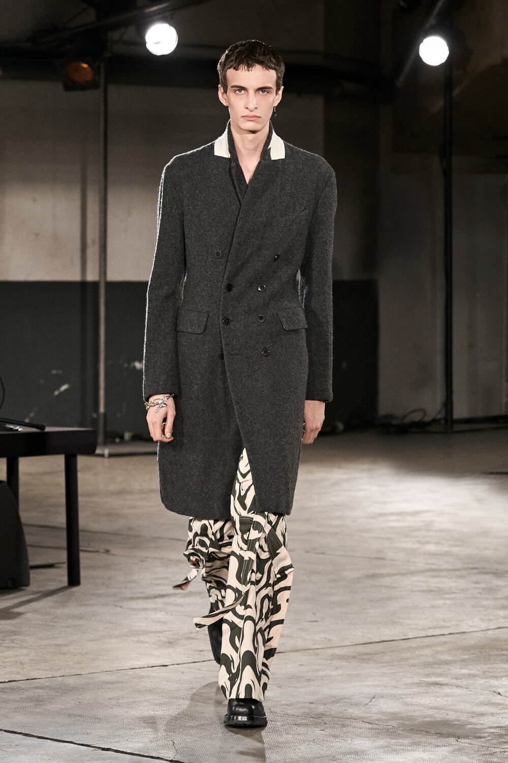 ドリス ヴァン ノッテン(DRIES VAN NOTEN) 2023-24年秋冬メンズコレクション  - 写真25